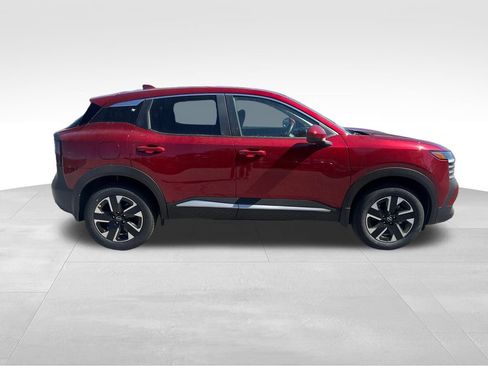 Certified 2025 Nissan Kicks SV AWD/4WD image 7