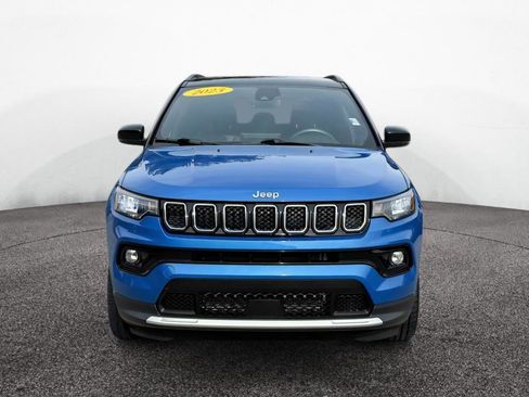 Used 2023 Jeep Compass Limited AWD/4WD image 9