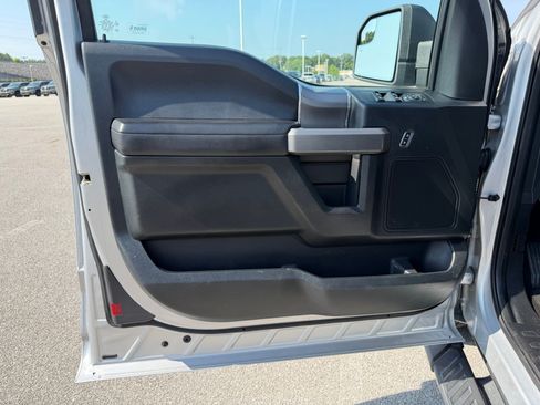 Used 2016 Ford F150 XLT w/ Equipment Group 302A Luxury RWD image 22