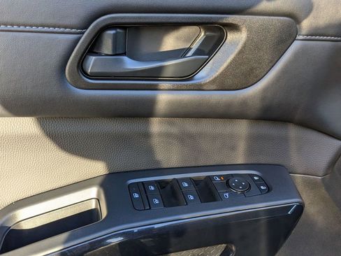 New 2025 Nissan Pathfinder SV w/ Cargo Package image 12