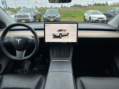 Used 2023 Tesla Model Y Long Range image 12