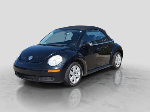 Used 2007 Volkswagen Beetle Convertible w/ Package 1 FWD image 4