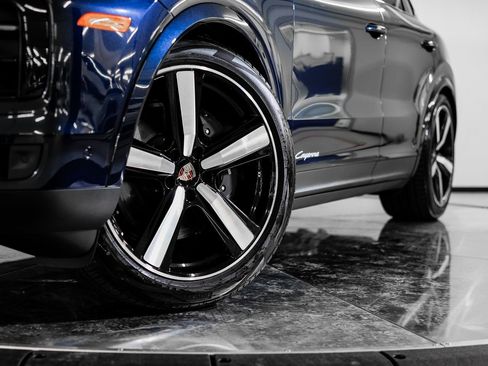 Certified 2026 Porsche Cayenne Coupe AWD/4WD image 12