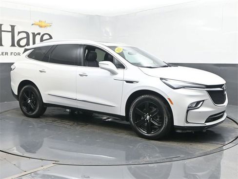 Used 2023 Buick Enclave Essence w/ Experience Buick Package image 6