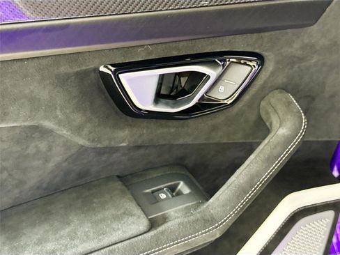 Used 2024 Lamborghini Urus Performante image 26