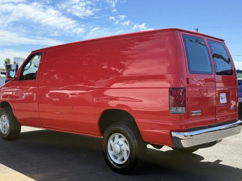 Used 2006 Ford E-350 and Econoline 350 Super Duty RWD image 8