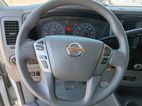 Used 2016 Nissan NV 3500 SV w/ SV Technology Package image 11