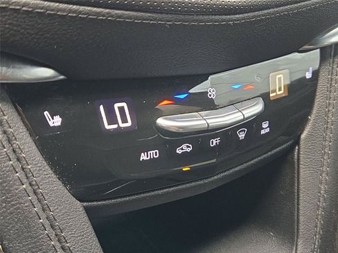 Used 2023 Cadillac XT6 Luxury FWD image 21