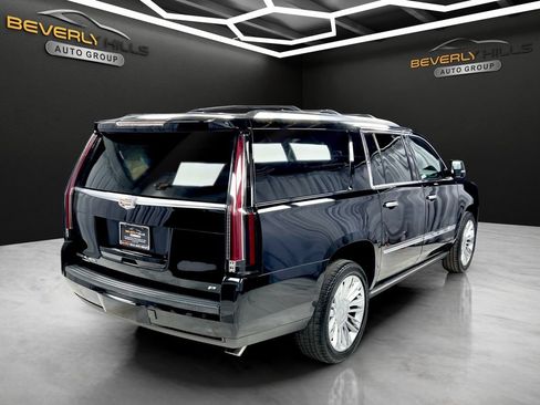 Used 2015 Cadillac Escalade ESV Platinum AWD/4WD image 5