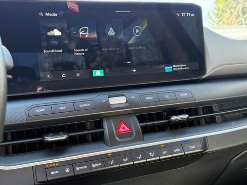 Used 2025 Kia K4 LXS image 11