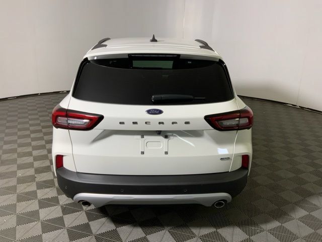 Used 2025 Ford Escape SE FWD image 10