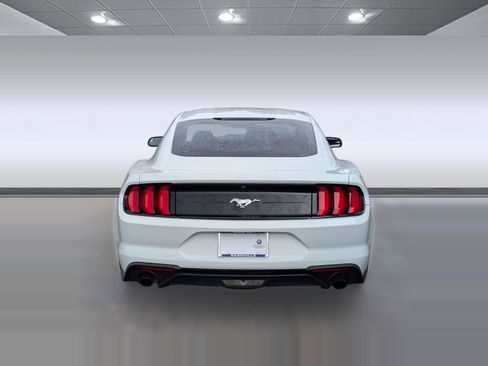 Used 2018 Ford Mustang Coupe image 10