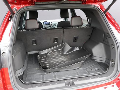 Used 2022 Chevrolet Equinox RS w/ RS Leather Package image 17
