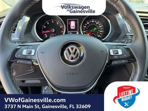Used 2021 Volkswagen Tiguan SE FWD image 24