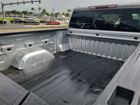 Used 2019 GMC Sierra 1500 SLT image 6