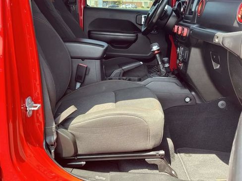 Used 2021 Jeep Gladiator Mojave AWD/4WD image 23