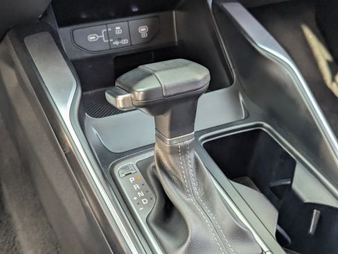 Certified 2025 Kia Sorento LX image 28