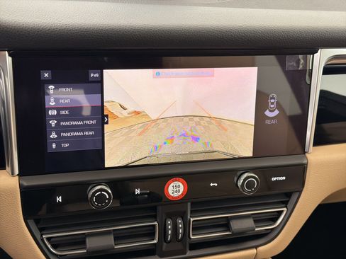 New 2026 Porsche Macan image 29