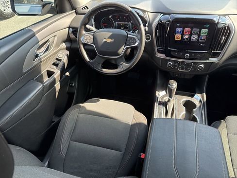 Used 2018 Chevrolet Traverse LT w/ LPO, Floor Liner Package AWD/4WD image 11
