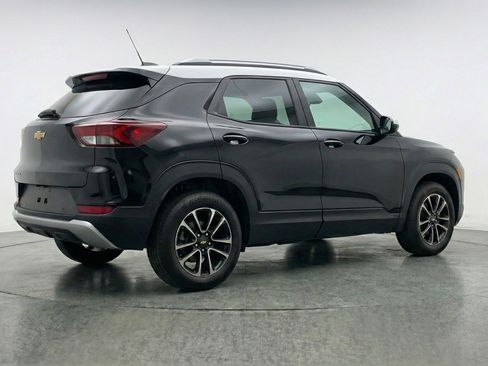 Used 2025 Chevrolet TrailBlazer LT image 9