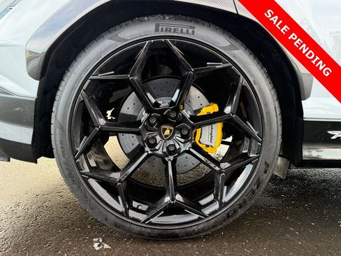 Used 2024 Lamborghini Urus Performante image 23