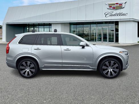 Used 2022 Volvo XC90 T8 Inscription w/ Advanced Package image 7