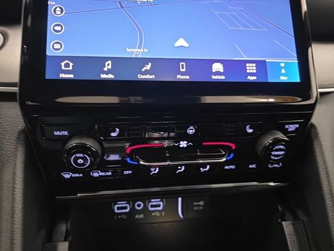 Used 2025 Jeep Grand Cherokee Limited w/ Trailer Tow Package image 20