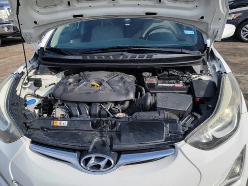 Used 2016 Hyundai Elantra SE w/ Option Group 02 image 33