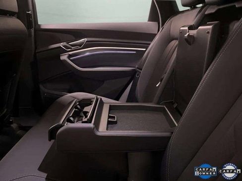 Used 2024 Audi Q8 e-tron Premium Plus image 75