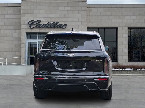 New 2026 Cadillac Vistiq Platinum w/ LPO, Floor Liner Package image 6