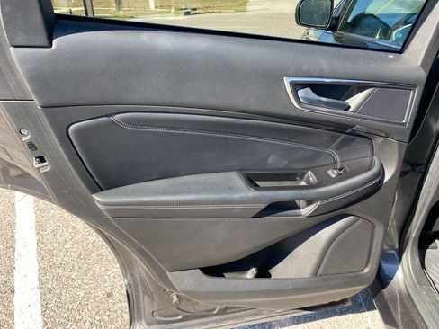 Used 2017 Ford Edge Titanium w/ Equipment Group 301A image 12