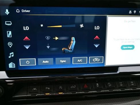 Used 2022 Chevrolet Silverado 1500 ZR2 w/ Technology Package AWD/4WD image 15