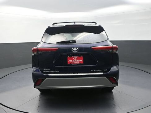 Certified 2020 Toyota Highlander Platinum AWD/4WD image 7
