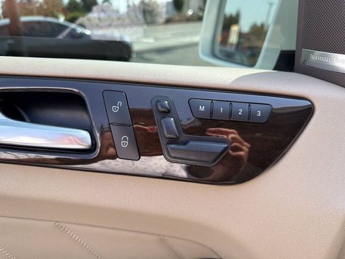Used 2014 Mercedes-Benz GL 450 4MATIC image 24