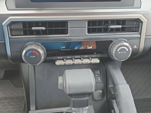 New 2026 Toyota 4Runner SR5 AWD/4WD image 23