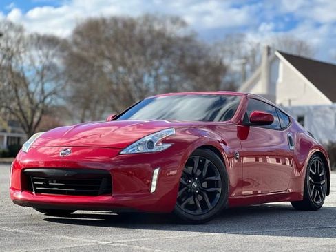 Used 2015 Nissan 370Z Touring image 1