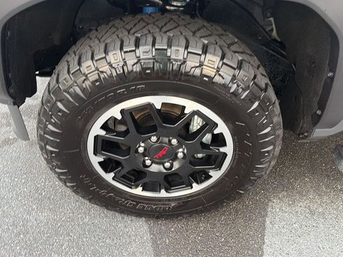 Certified 2025 Toyota Tacoma TRD Off-Road w/ TRD Off Road Upgrade Package AWD/4WD image 36
