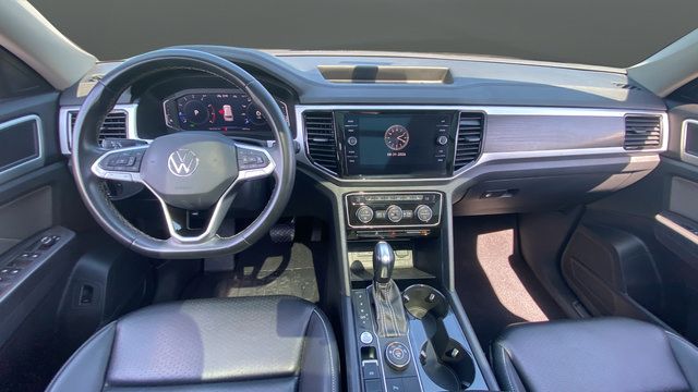 Used 2023 Volkswagen Atlas SE w/ Panoramic Sunroof Package AWD/4WD image 11