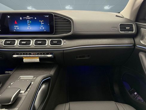 New 2026 Mercedes-Benz GLS 450 4MATIC image 27