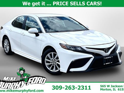 Used 2024 Toyota Camry SE FWD image 1