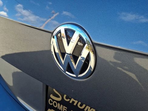 Used 2021 Volkswagen Tiguan SE R-Line image 35