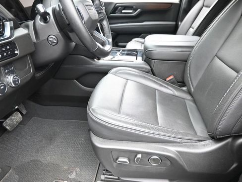 Used 2025 GMC Yukon Denali image 16