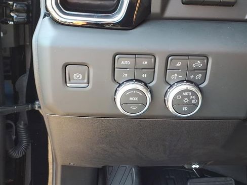 New 2026 GMC Sierra 2500 Denali w/ Technology Package image 17