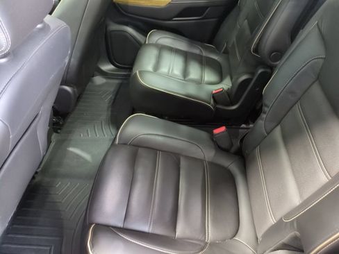 Used 2017 GMC Acadia Denali w/ Technology Package AWD/4WD image 24