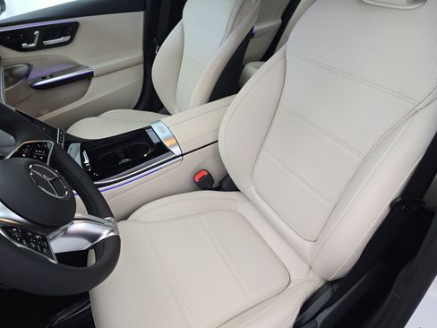New 2026 Mercedes-Benz C 300 4MATIC Sedan image 15