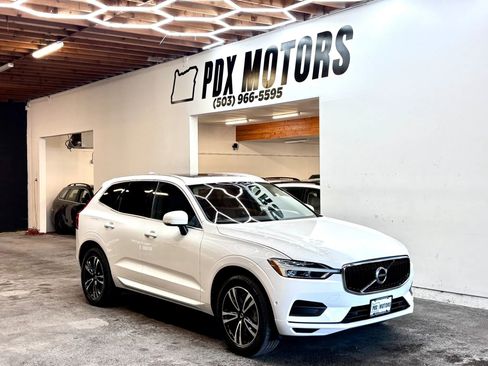 Used 2018 Volvo XC60 T6 Momentum w/ Vision Package AWD/4WD image 1
