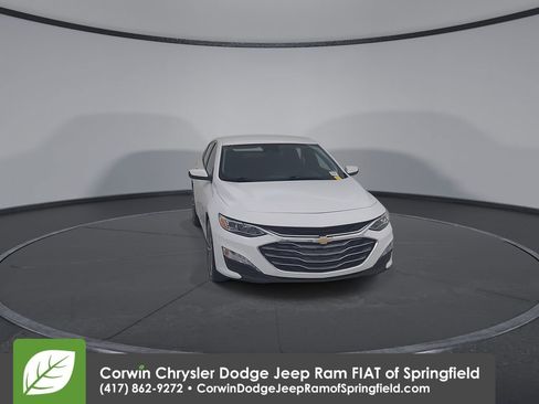 Used 2024 Chevrolet Malibu LT image 4