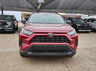Used 2020 Toyota RAV4 LE video 2