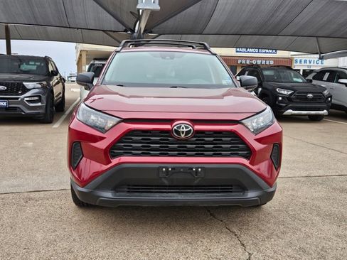 Used 2020 Toyota RAV4 LE image 2