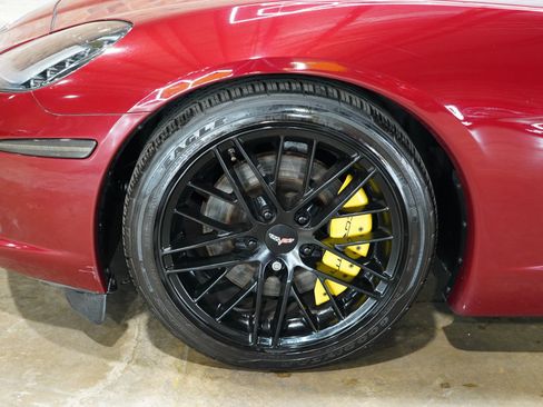 Used 2006 Chevrolet Corvette Coupe w/ Preferred Equipment Group image 55